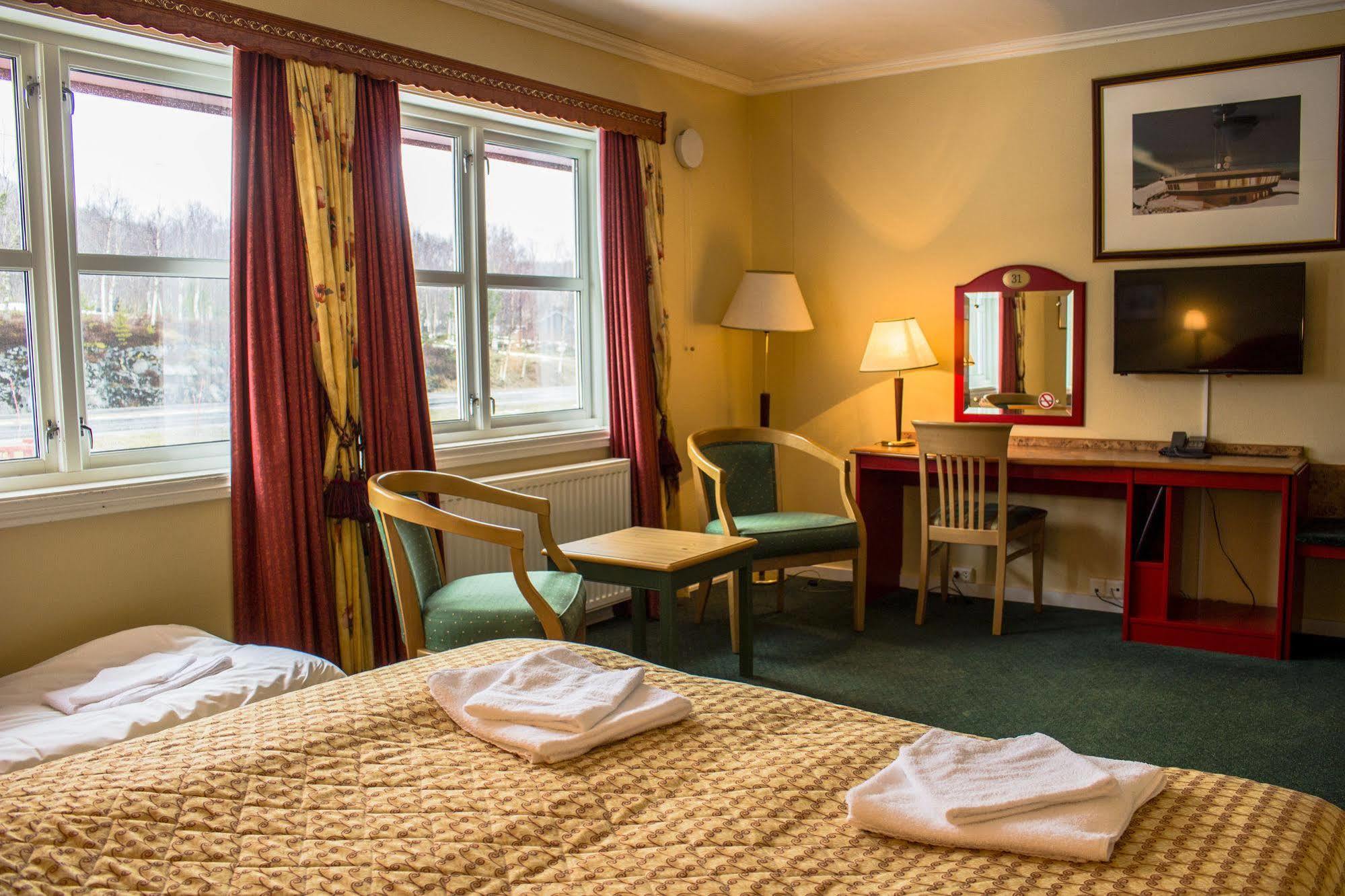 Tysfjord Hotel Storjord I Tysfjord Bagian luar foto