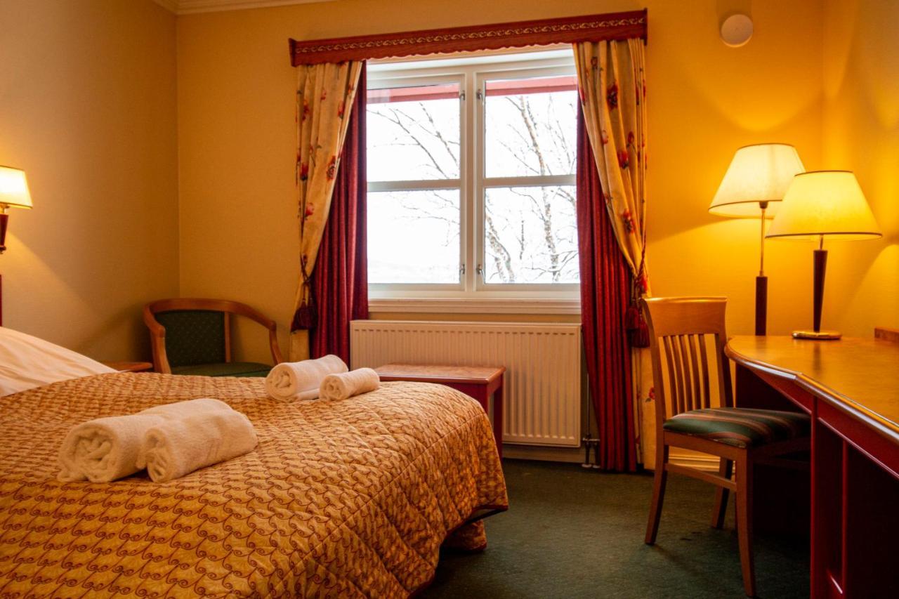 Tysfjord Hotel Storjord I Tysfjord Bagian luar foto